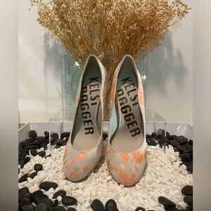 Kelsi Dagger Orange/ Cream Pumps